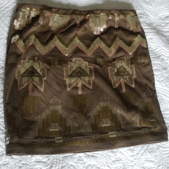 Clothes - Picture 2 of 3